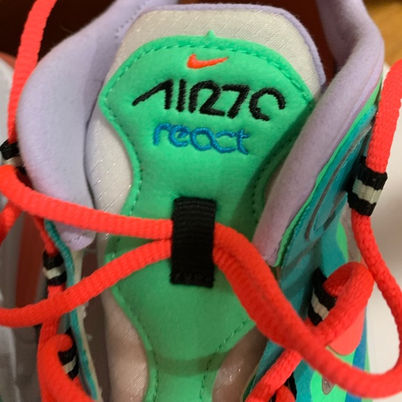NIKE Women’s Air Max 270 React , Size 6 1/2. Electric Green/ Multi color - Picture 3 of 7